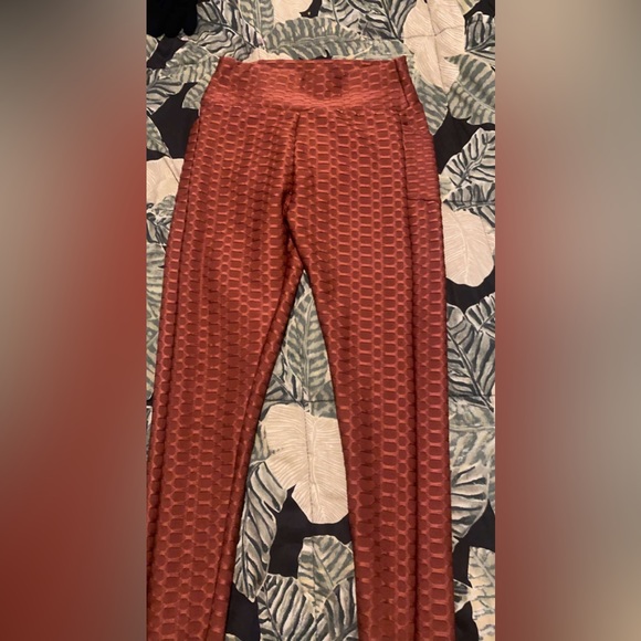 Red legging - Picture 1 of 2